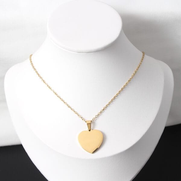 Hot Sale Elegant New 18k Gold Gold Plated Stainless Steel Engraved Blank Heart Pendant Necklace - Image 3