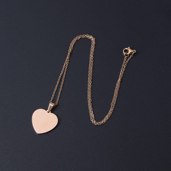 Hot Sale Elegant New 18k Gold Gold Plated Stainless Steel Engraved Blank Heart Pendant Necklace - Image 5