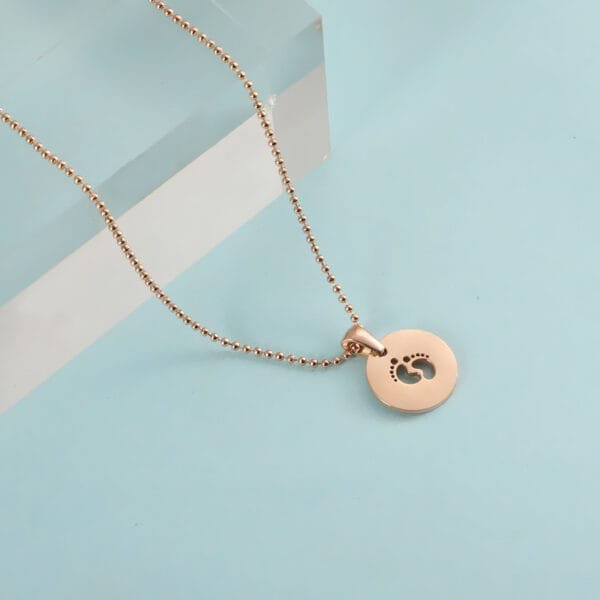 Cute Baby Foot Necklace With 18K Gold Plated Mirror Polished Non Tarnish - صورة 3