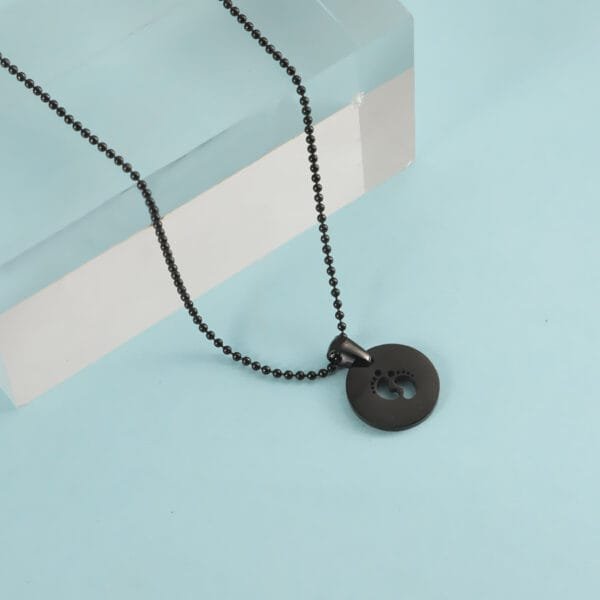 Cute Baby Foot Necklace With 18K Gold Plated Mirror Polished Non Tarnish - صورة 4
