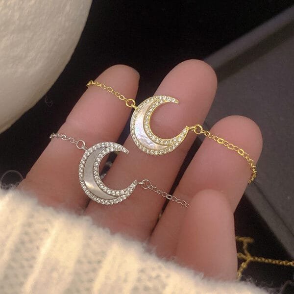 Delicate Gold Plated Bling Cubic Zirconia Shell Moon Necklace Stainless Steel Crescent Pendant Necklace - صورة 2