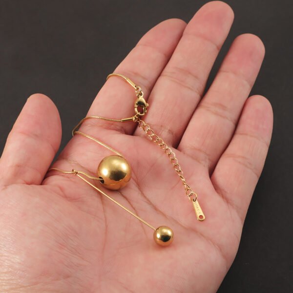 Factory Sales Women's Dainty Stainless Steel Ball Pendant Necklace with 18K Gold Plated Link Chain Trendy Geometric Style - صورة 3