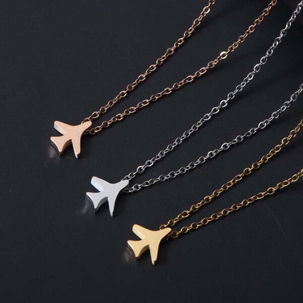 Factory Wholesales Cute Women Stainless Steel Gold Plated Small Pendant Plane Necklace for Girls