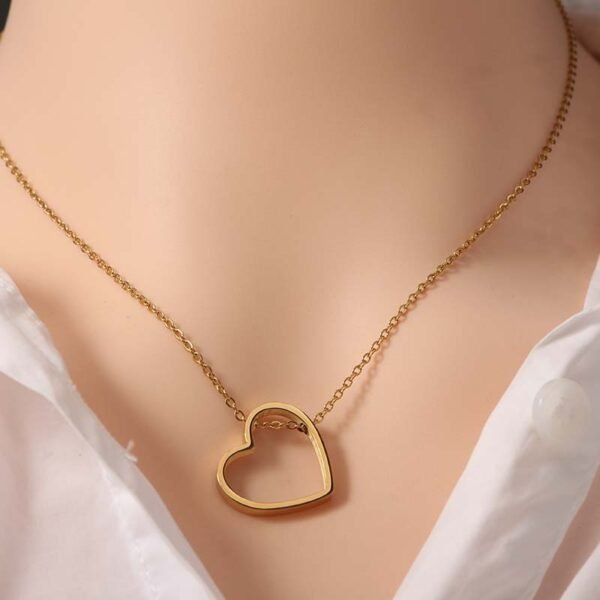Waterproof Gold Plated Heart Necklace New Personalized Stainless Steel Jewelry 18K PVD - صورة 4