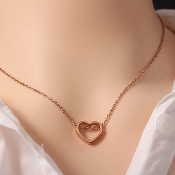 PVD Non Tarnish Stainless Steel Heart Choker Necklace Women New Choker Necklace in High Quality - صورة 2