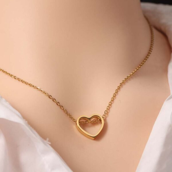 PVD Non Tarnish Stainless Steel Heart Choker Necklace Women New Choker Necklace in High Quality - صورة 3