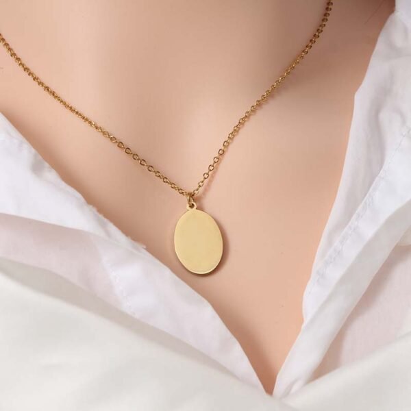 Wholesales Fashion Stainless Steel Statement Custom Oval Pendant Chain Necklace - Image 5
