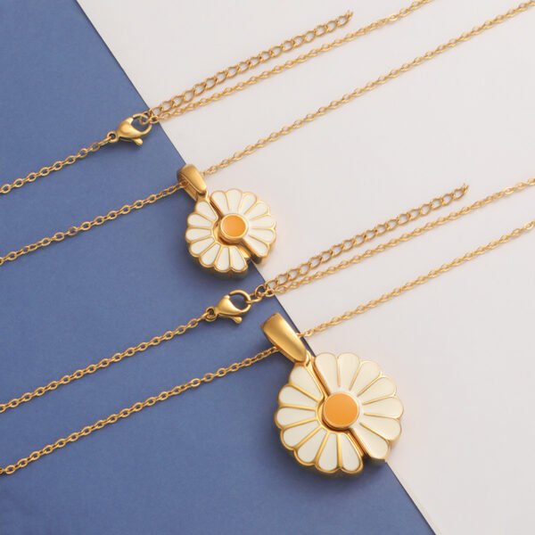 Elegant Mirror Polished Custom Stainless Steel Statement Gold Plated Personalized Flower Necklace for Women - Image 6