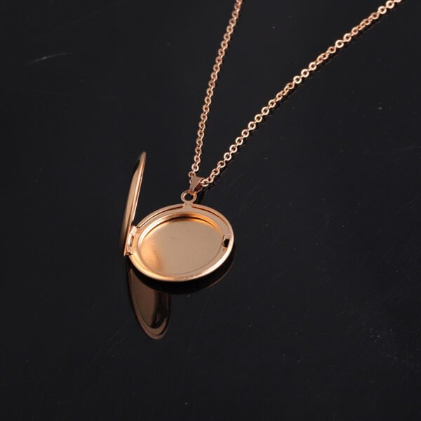 Factory Price Mirror Polished Engraved Stainless Steel Women Gift Round Circle Locket Picture Necklace - Image 4