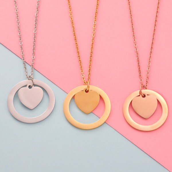 Fashion Stainless Steel Custom Circle Heart Love's Gift Pendant Necklaces for Women