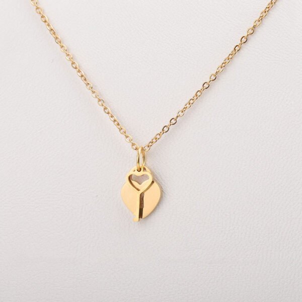 Valentine's Day Gift Stainless Steel Necklaces Lock Key Pendant Necklace for Women - صورة 4