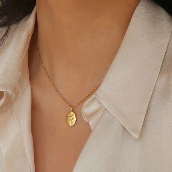 New 18K Gold Plating Tarnish Free Jewelry Flower Rose Gold Necklaces Non Tarnish Titanium Steel Rose Flower Necklace - Image 2