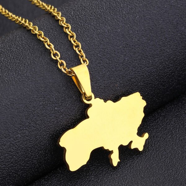 New Design Non Tarnish Map of Ukraine Pendent Necklace High Quality 18k Gold Stainless Steel Map Necklace Jewelry Women - Imagen 4