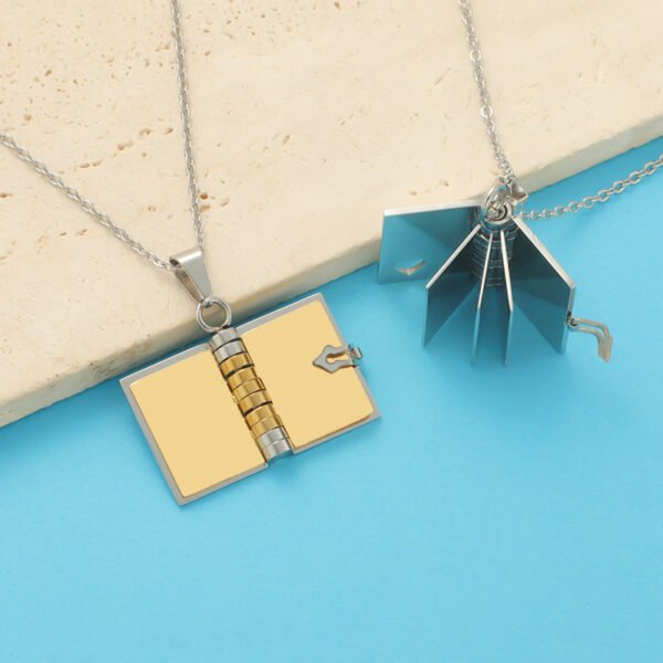 New Arrival Custom Engraved 18K Gold Plated Stainless Steel Book Shape Locket Memorial Pendant Signature Name Necklace - صورة 6