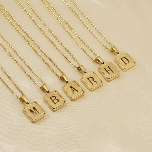 Wholesale Customization Stainless Steel 18K Gold Letter Necklace Women Custom Necklace With High Click - صورة 4