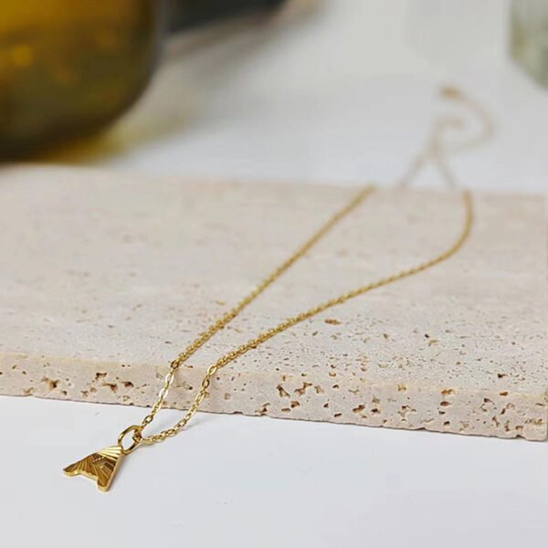 OEM Factory Gold Stainless Steel Letter Pendant Initial Choker Necklace for Women - صورة 5