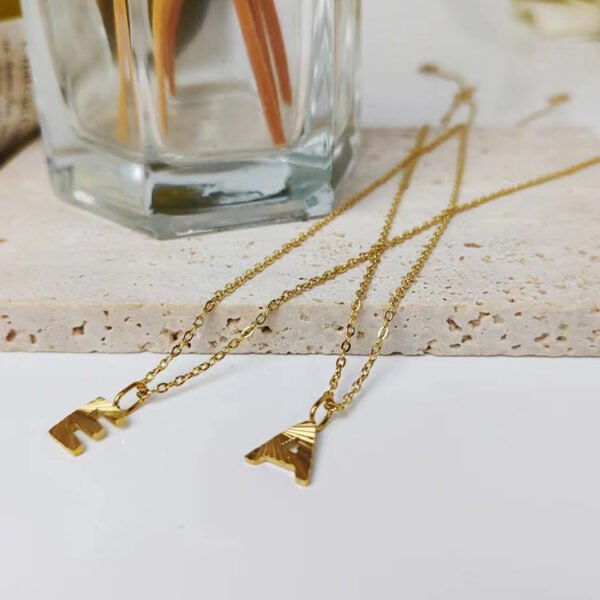 OEM Factory Gold Stainless Steel Letter Pendant Initial Choker Necklace for Women - صورة 6