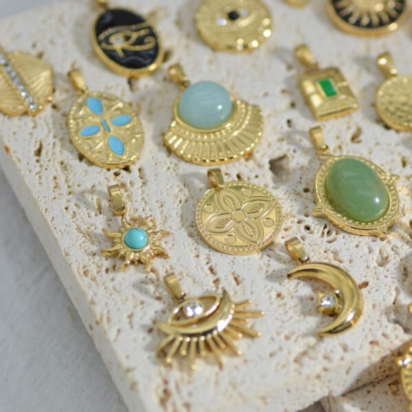 New Arrivals 14K Gold Plated Pendant Necklace Custom Elegant Women Sun Moon Necklace - صورة 4