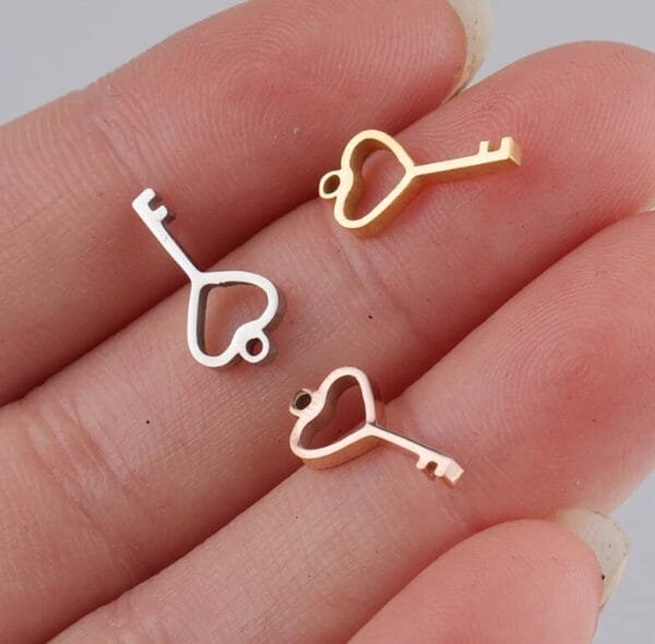 High Polished Stainless Steel Love Heart Key Pendant DIY Jewelry Findings Gold Color Rose Gold Color Small Hollow Charms - Imagen 5
