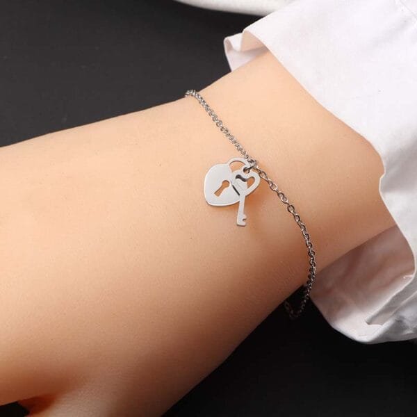 Girlfriend Gift Stainless Steel Jewelry Women Gold Plated Lock And Key Charm Bracelet - Bild 4