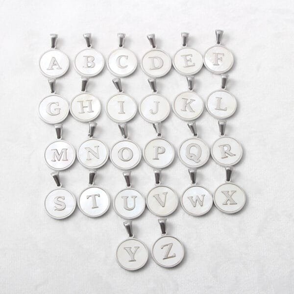 High Quality Alphabet Letter Pendant Shell Surface Silver Initial Stainless Steel Pendant - Imagen 3
