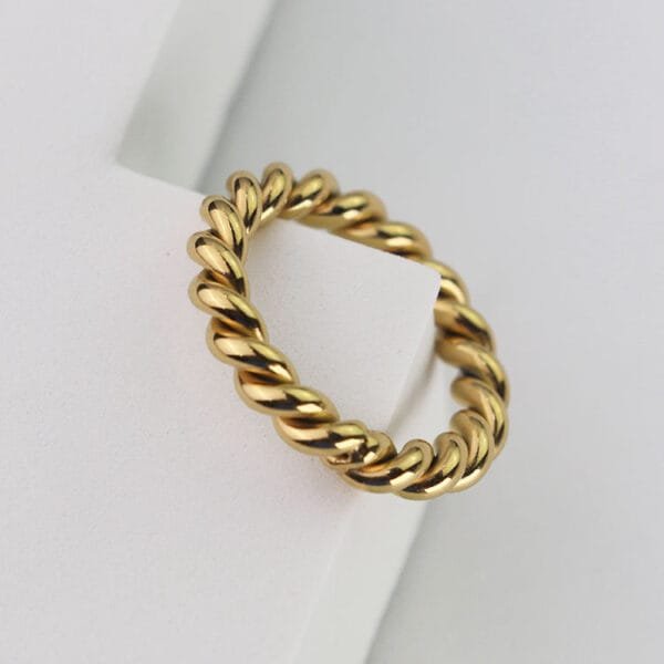 2022 Hot Sales 18K Gold Plated Stainless Steel Twisted Finger Rings for Men - Image 3
