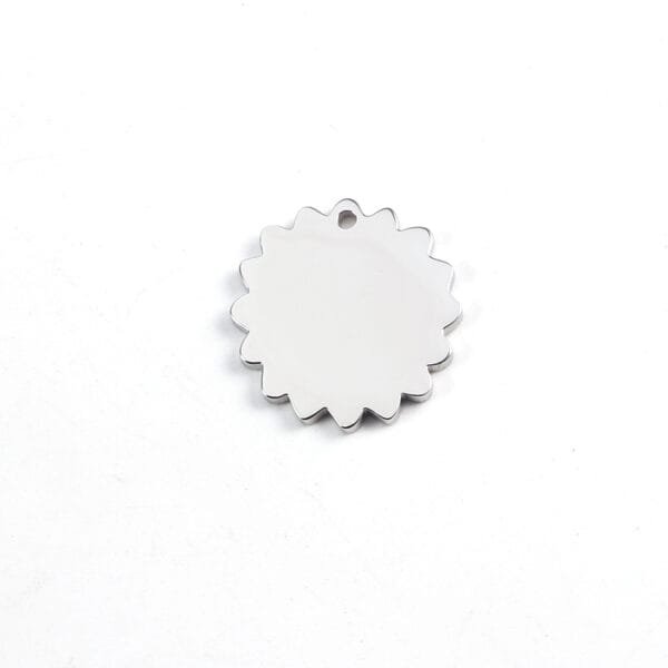 2022 Latest Models Jewelry 18K Gold Plated Stainless Steel Gear Flower Pendant Charms With Wholesale Price - صورة 5