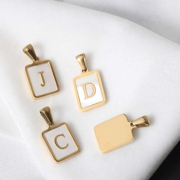 Hot Sales Stainless Steel 18K Gold Plated Initial Letters Shell Square Pendant for Necklace - Bild 3