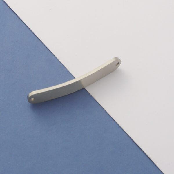 New Popular Custom Logo Brushed Stainless Steel Bend Charms for Bracelets - صورة 6
